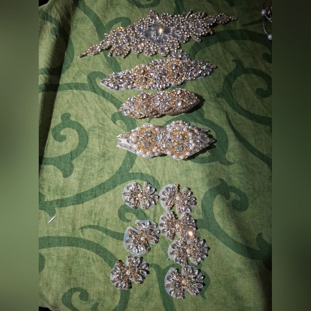 Elegant Gold and Silver Floral Applique'